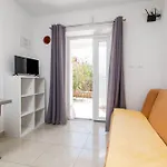 With Parking Space - Labin - 6464 Daire
