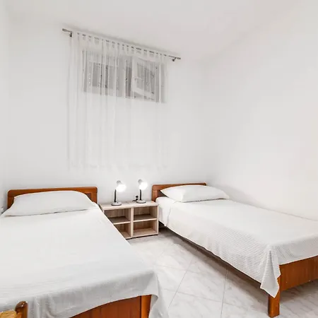 With Parking Space - Labin - 6464 דירה