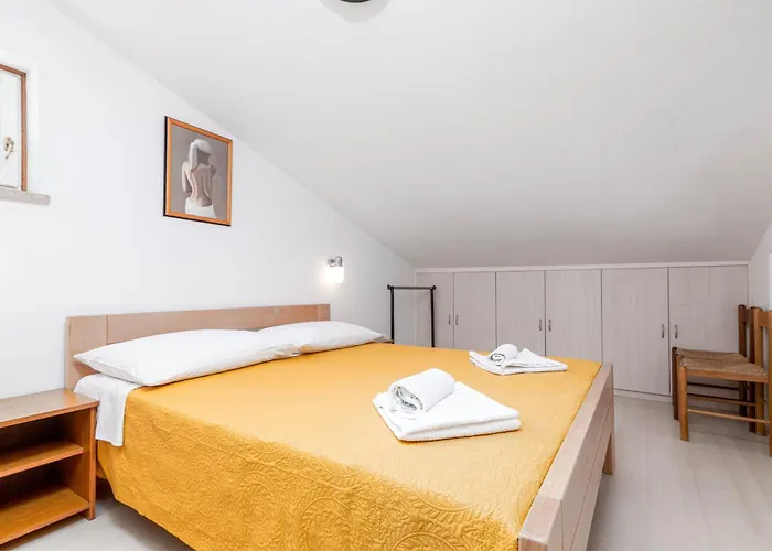 דירה With Parking Space - Labin - 6464 ראבץ