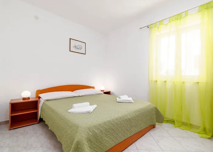 With Parking Space - Labin - 6464 ראבץ