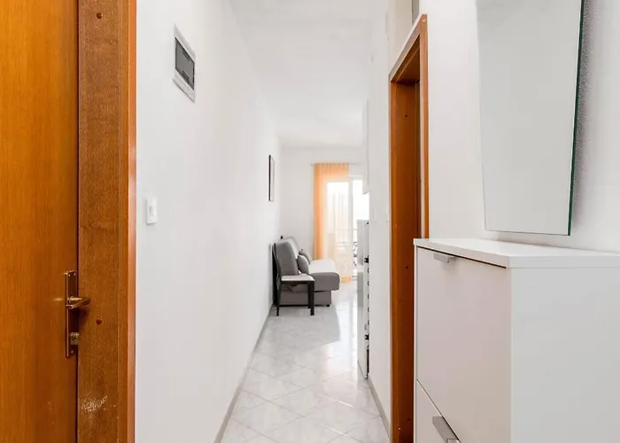 With Parking Space - Labin - 6464 * ראבץ