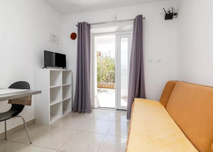 With Parking Space - Labin - 6464 דירה