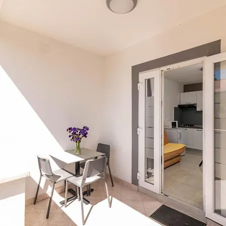 With Parking Space Rabac, Labin - 6464 غاباس