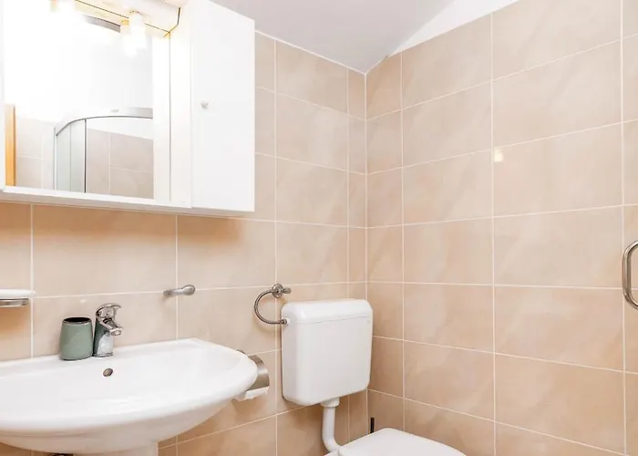 With Parking Space - Labin - 6464 Apartmán